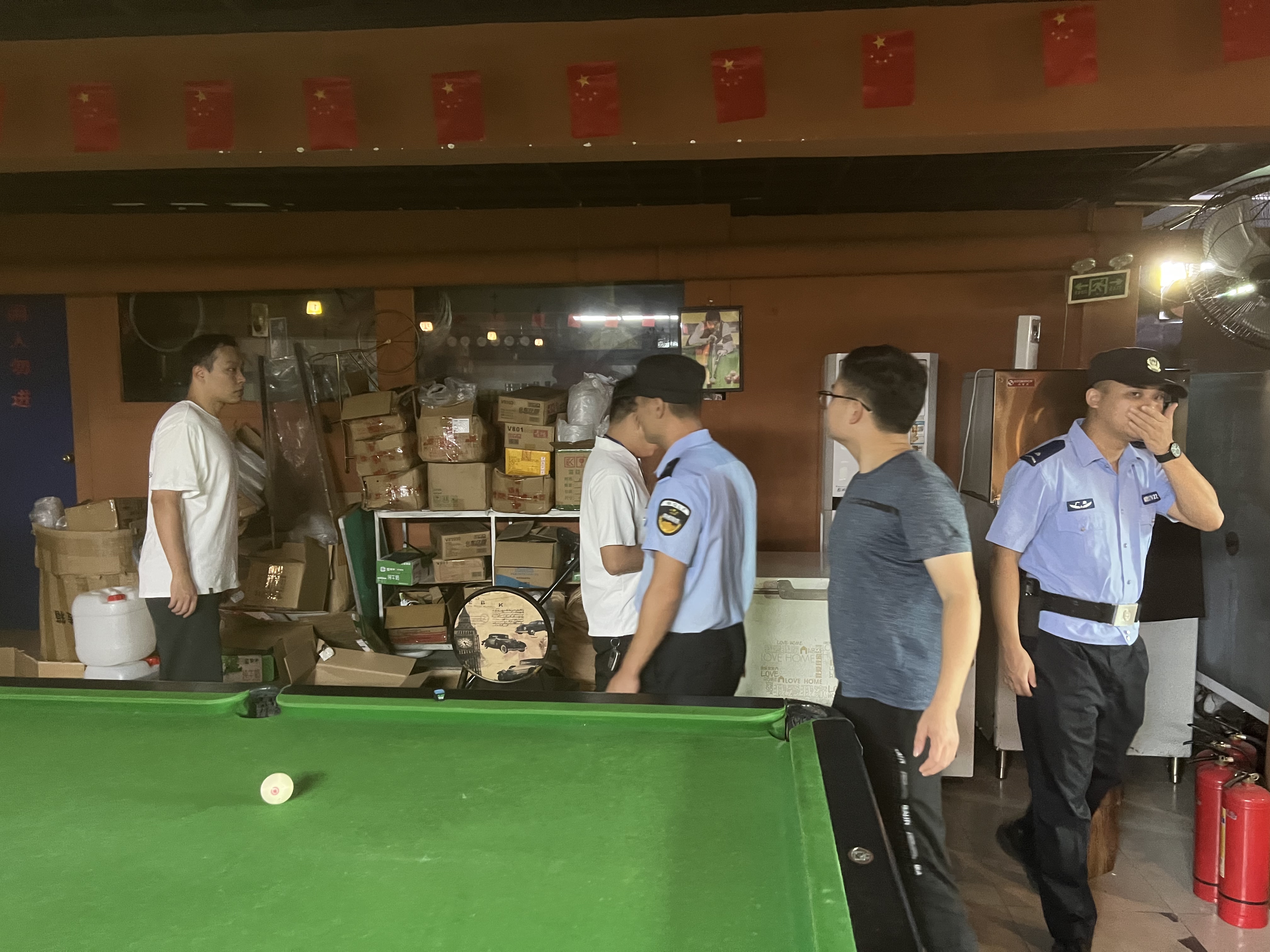 20241026八萬(wàn)鎮(zhèn)開展涉毒風(fēng)險(xiǎn)行業(yè)專項(xiàng)清理清查統(tǒng)一大行動(dòng).doc_9