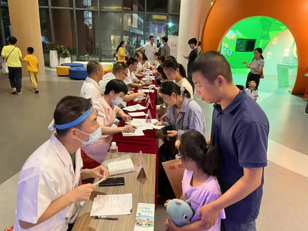 陸豐市人民醫(yī)院“關(guān)愛職工健康，助力百千萬工程”義診活動圓滿結(jié)束 (3).jpg