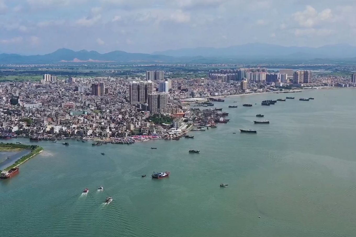 陸豐市漁港經(jīng)濟(jì)區(qū)入選省級(jí)沿海漁港經(jīng)濟(jì)區(qū)創(chuàng)建試點(diǎn)項(xiàng)目